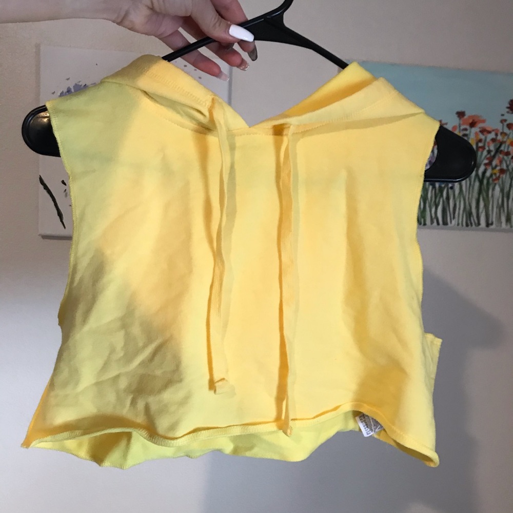 Forever 21 F21 yellow crop hoodie S